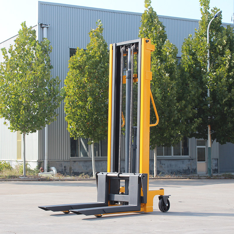 Empilhador manual de paletes