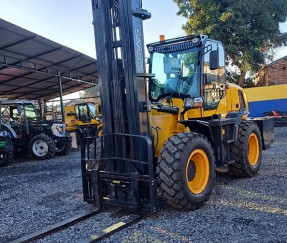 Como as empilhadoras todo-o-terreno 4WD SAAO aumentaram a utilização da frota para um parceiro de aluguer no Uzbequistão